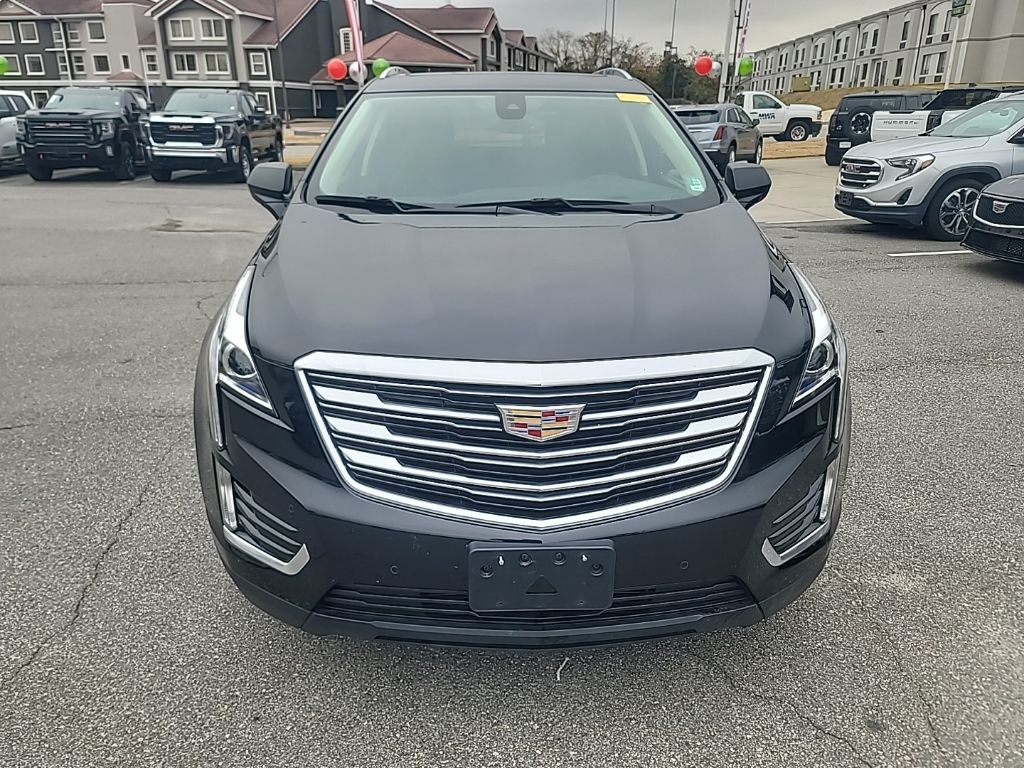 2017 Cadillac XT5 Luxury 2