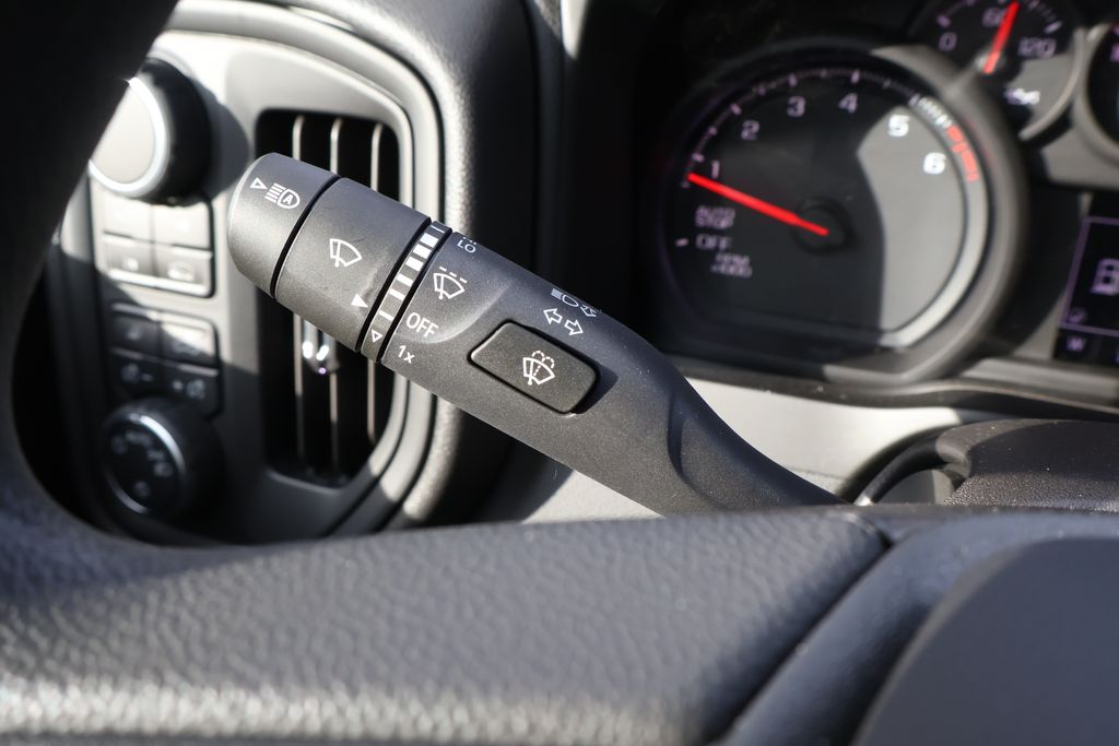 Thumbnail: 2026 Chevrolet Silverado 1500 - 23