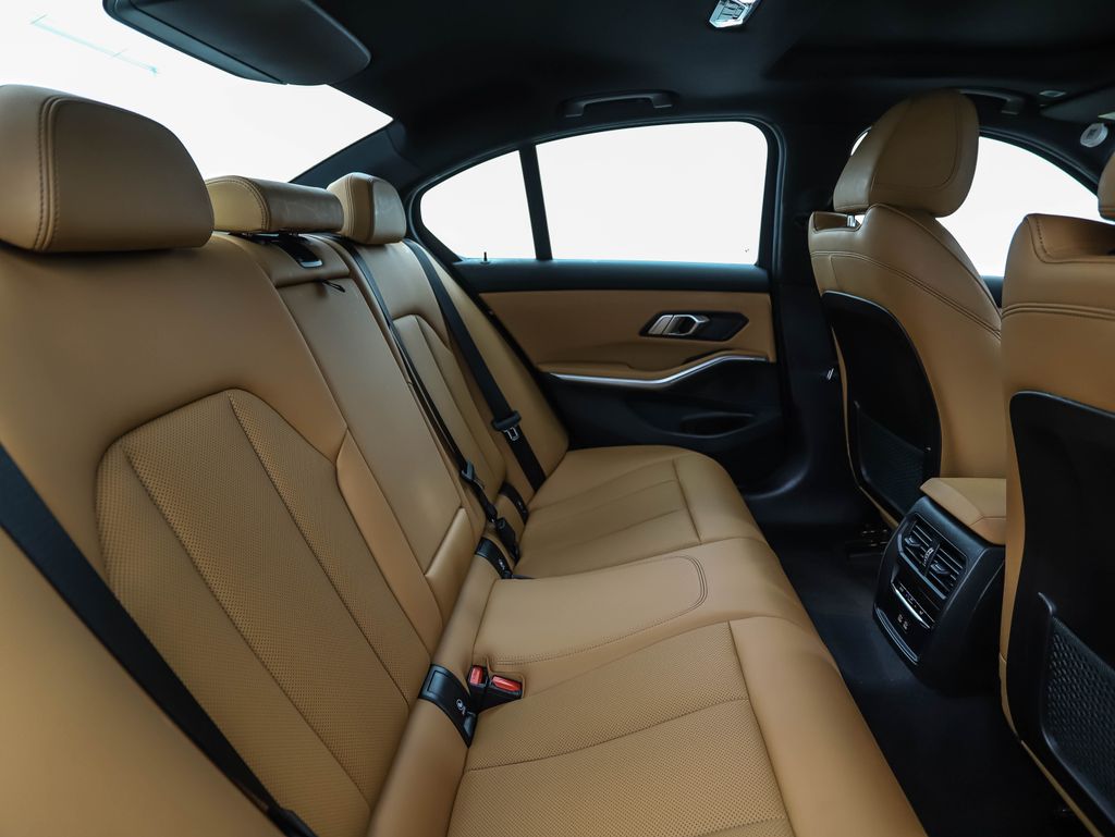 Thumbnail: 2023 BMW 3 Series - 27