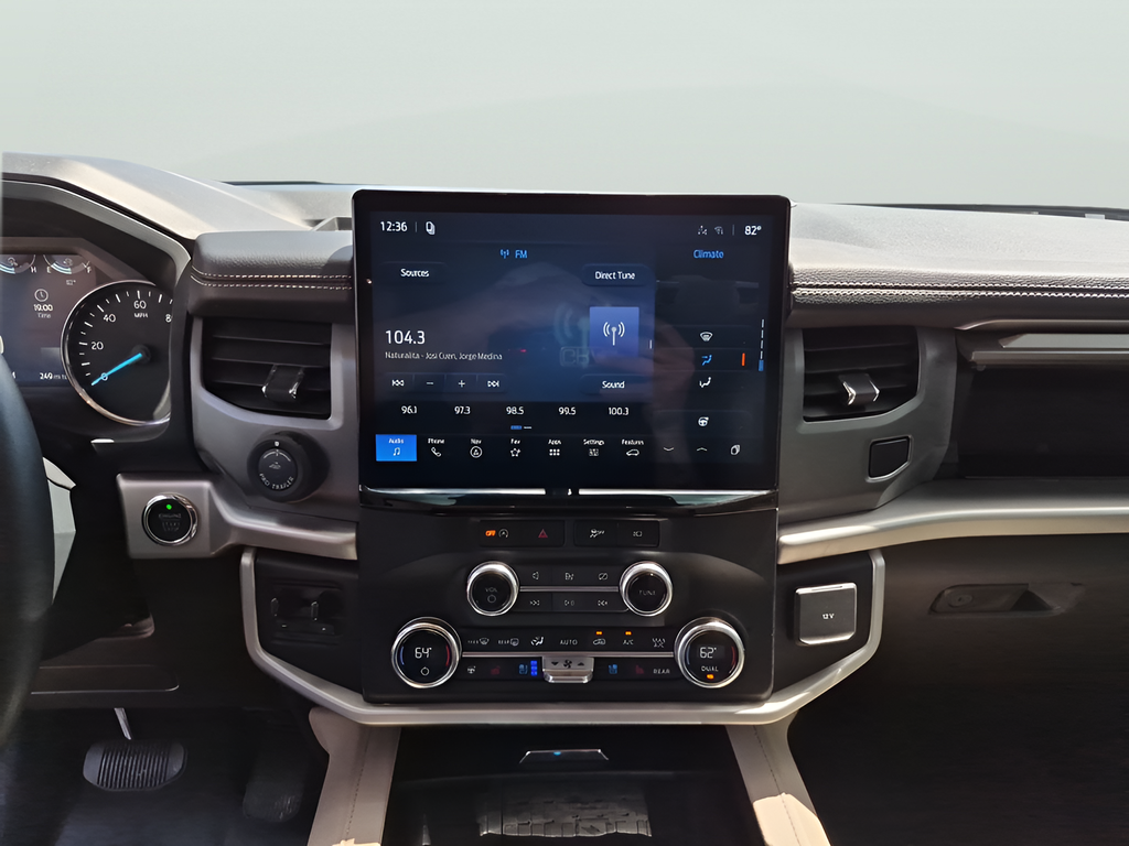 Used 2023 White Ford XLT image 28