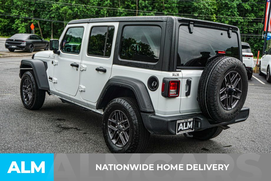 Used 2025 White Jeep Sport S image 5