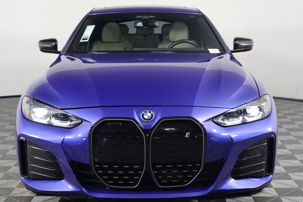 Thumbnail: 2023 BMW i4 - 2