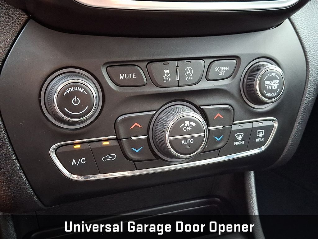 2020 Jeep Cherokee Latitude Plus Black at Auto Express Mitsubishi