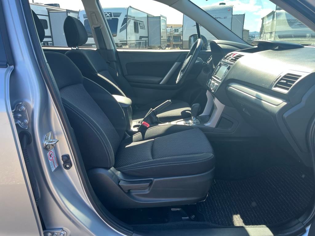 2018 Ice Silver Metallic Subaru Forester 2.5i AWD SUV