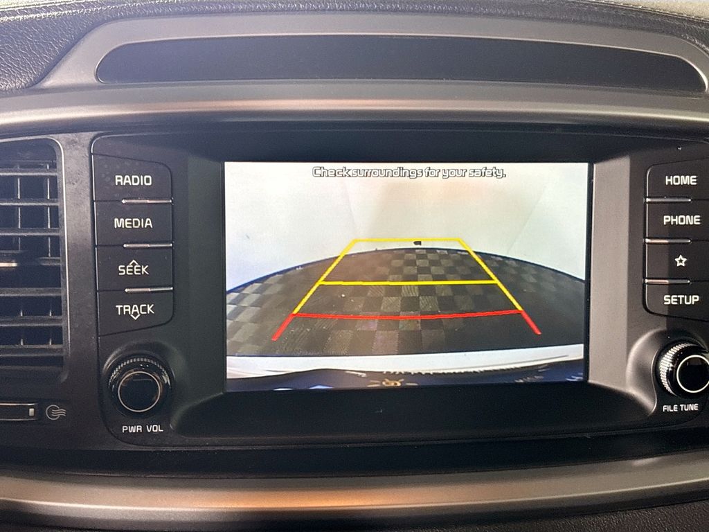2020 Kia Sorento LX