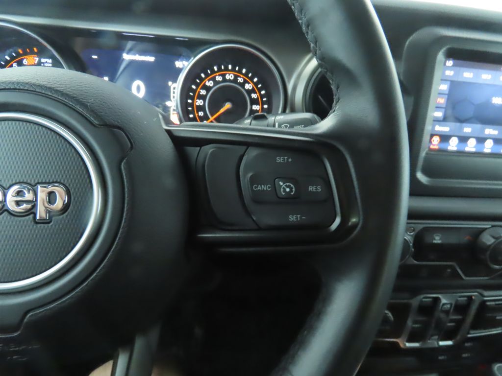 Thumbnail: 2018 Jeep Wrangler - 12