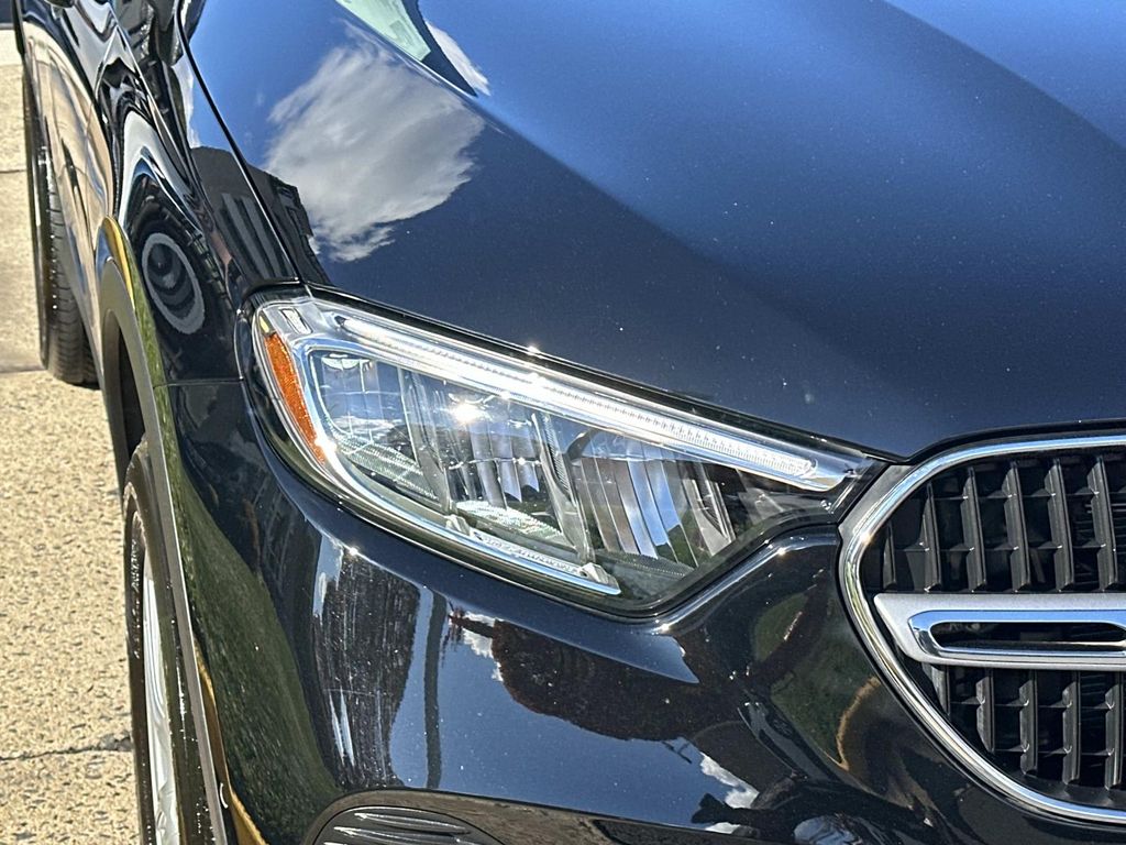 Thumbnail: 2023 Mercedes-Benz GLC - 4