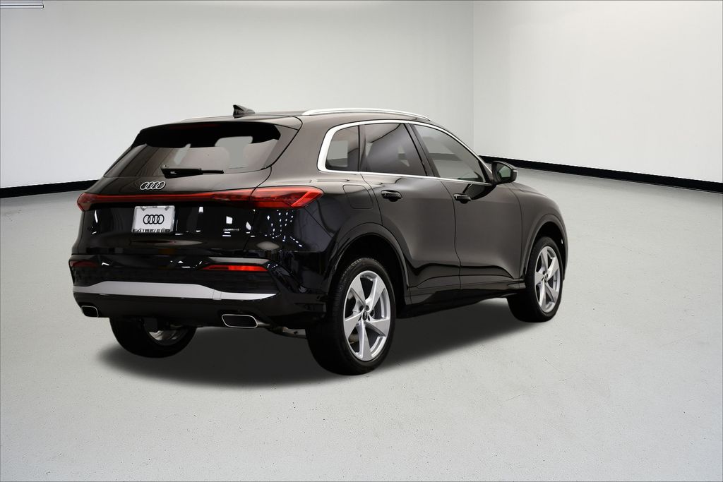 Thumbnail: 2025 Audi Q5 - 5