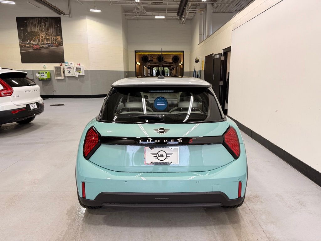 Thumbnail: 2026 MINI Cooper - 4