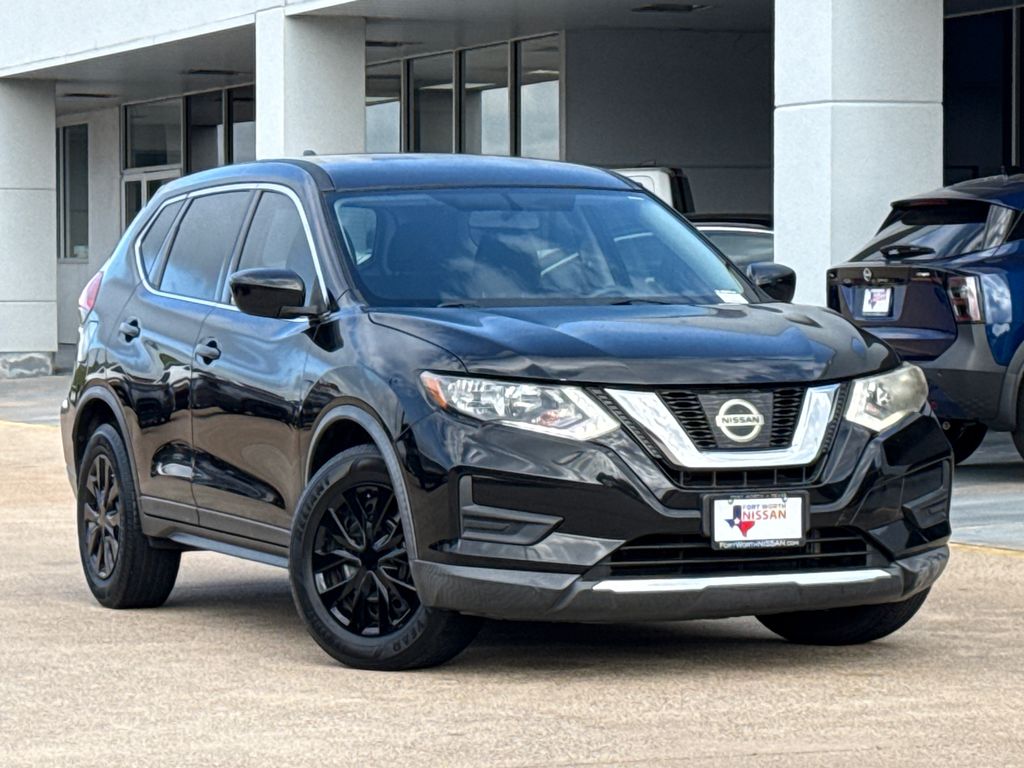 Gray (Magnetic Black) 2017 Nissan Rogue S FWD SUV / Crossover Front-Wheel Drive Continuously Variable Transmission