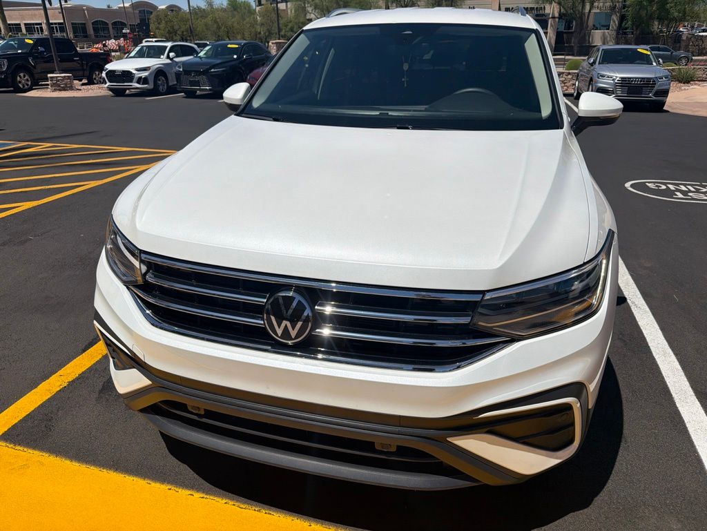 Thumbnail: 2023 Volkswagen Tiguan - 5