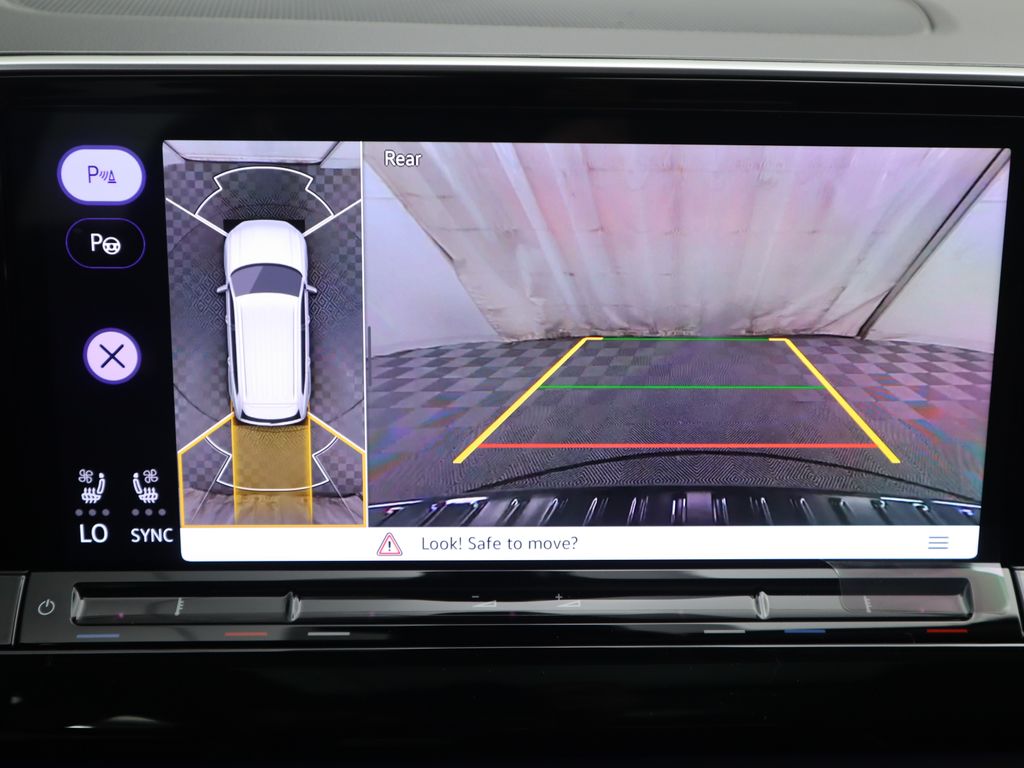 Thumbnail: 2026 Volkswagen Atlas - 16