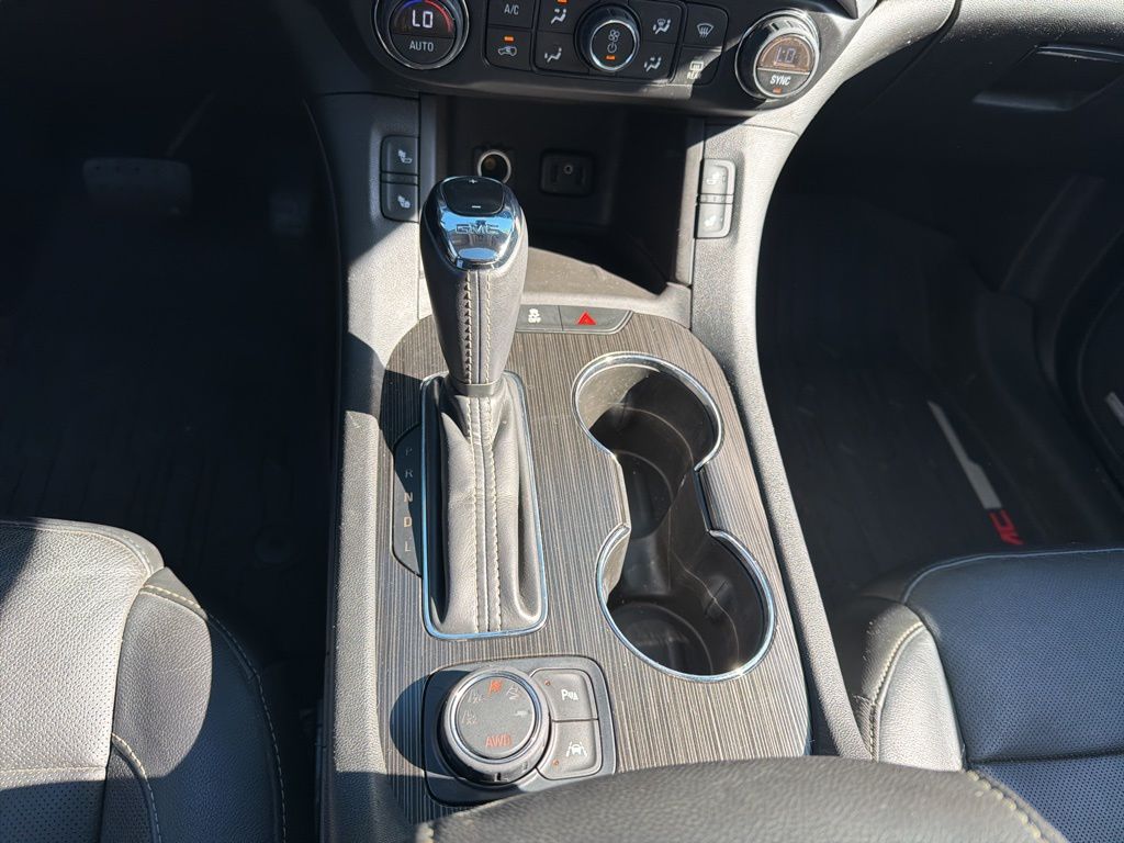 Thumbnail: 2017 GMC Acadia - 17