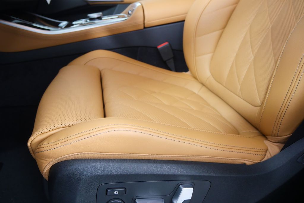 Thumbnail: 2026 BMW X5 - 9