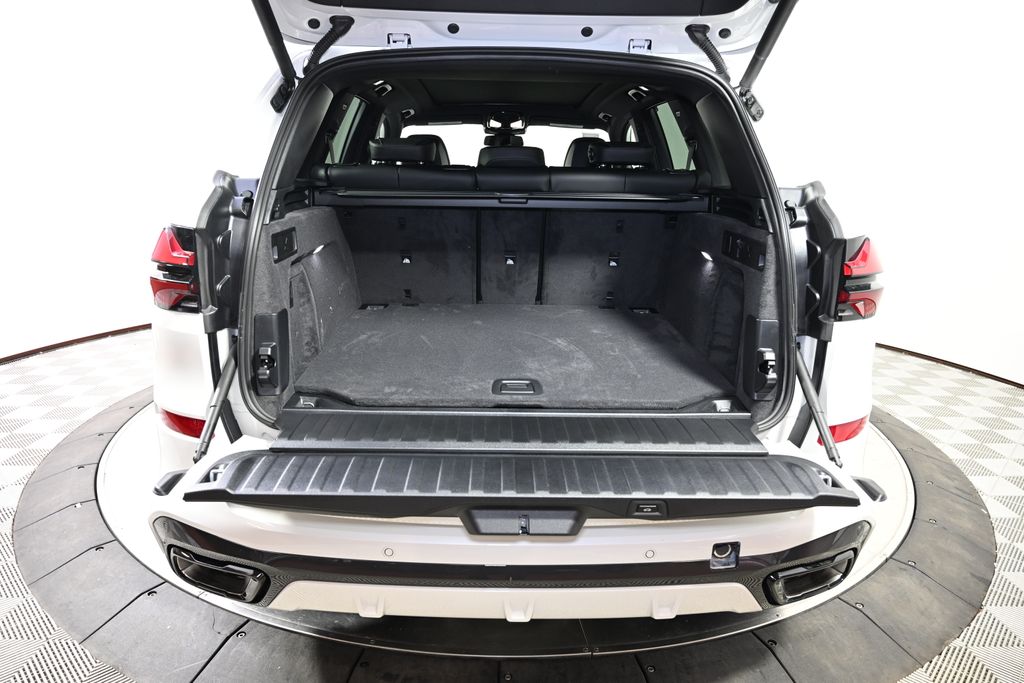 Thumbnail: 2026 BMW X5 - 10