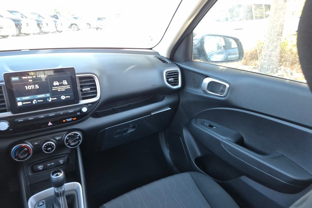 New 2026 Gray Hyundai SE image 18