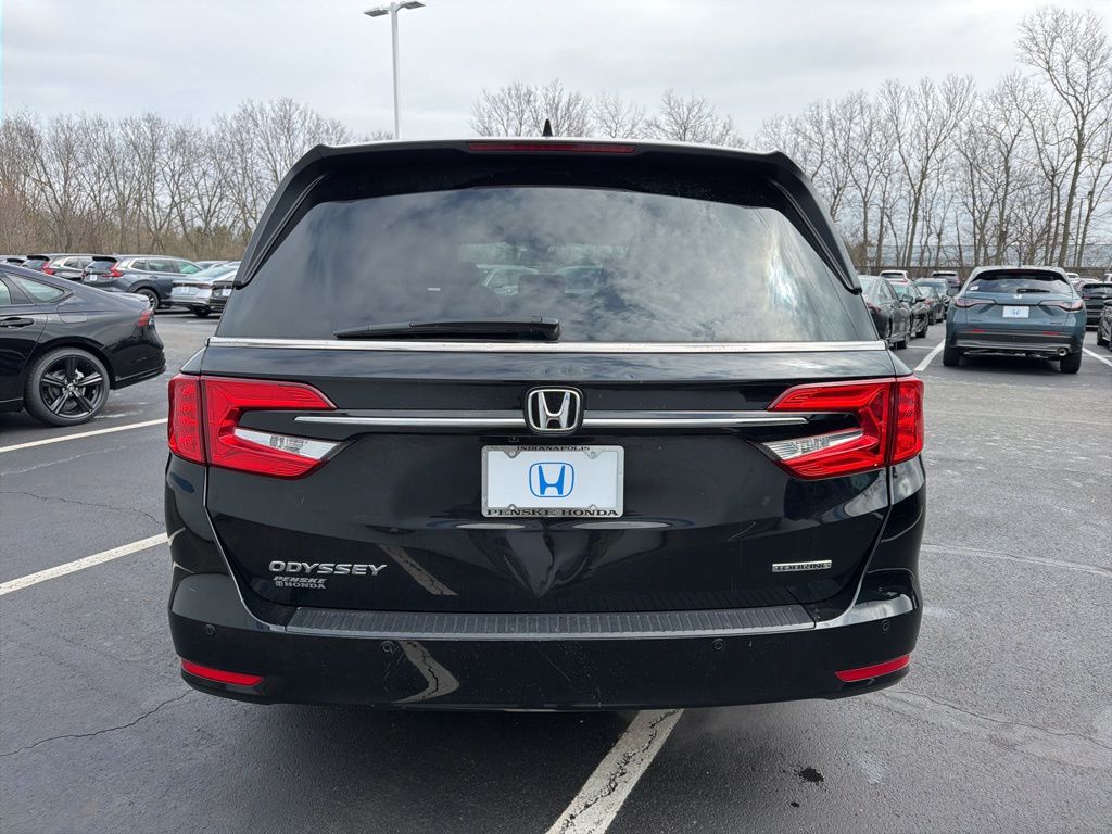 Thumbnail: 2023 Honda Odyssey - 4