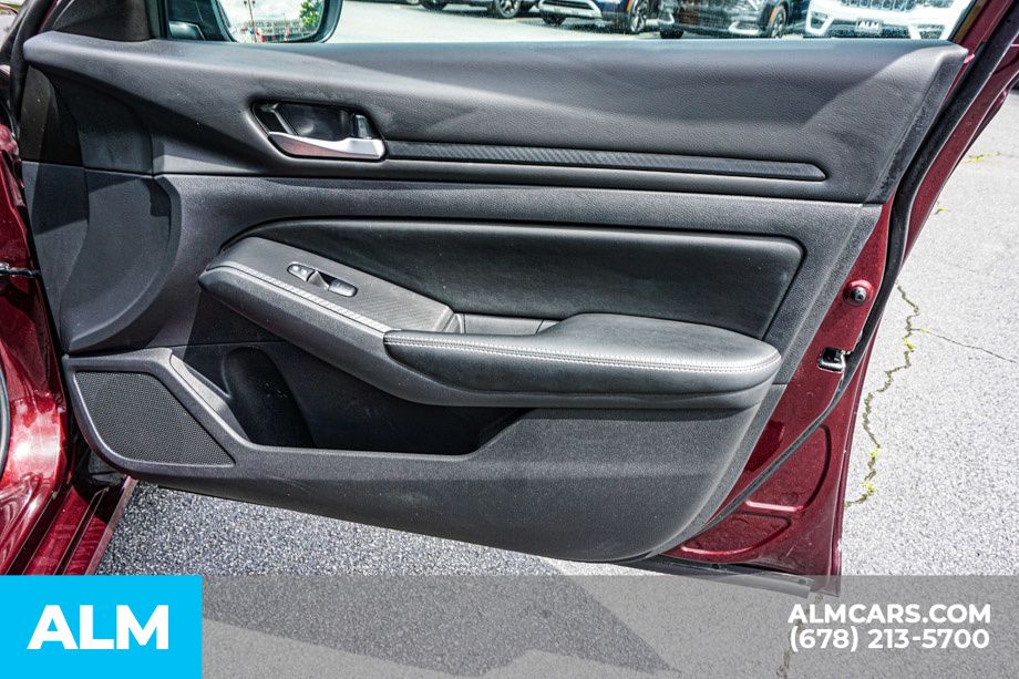 Used 2025 Red Nissan 2.5 SV image 49