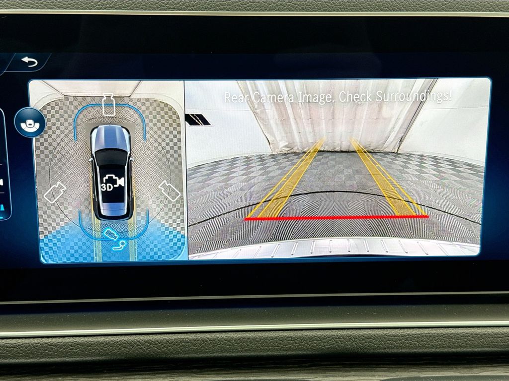 Thumbnail: 2026 Mercedes-Benz GLE - 15