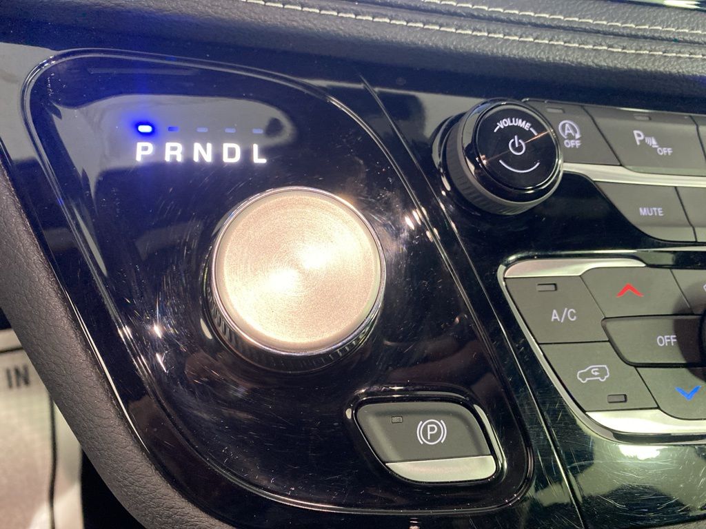 Used 2026 White Chrysler Select image 6