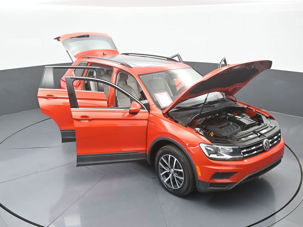 Used 2019 Orange Metallic Volkswagen 2.0T SE image 63