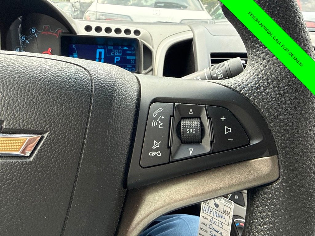 Used 2013 Silver Chevrolet LT image 19