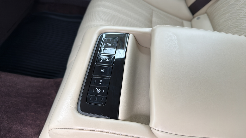 2019 Lexus LS