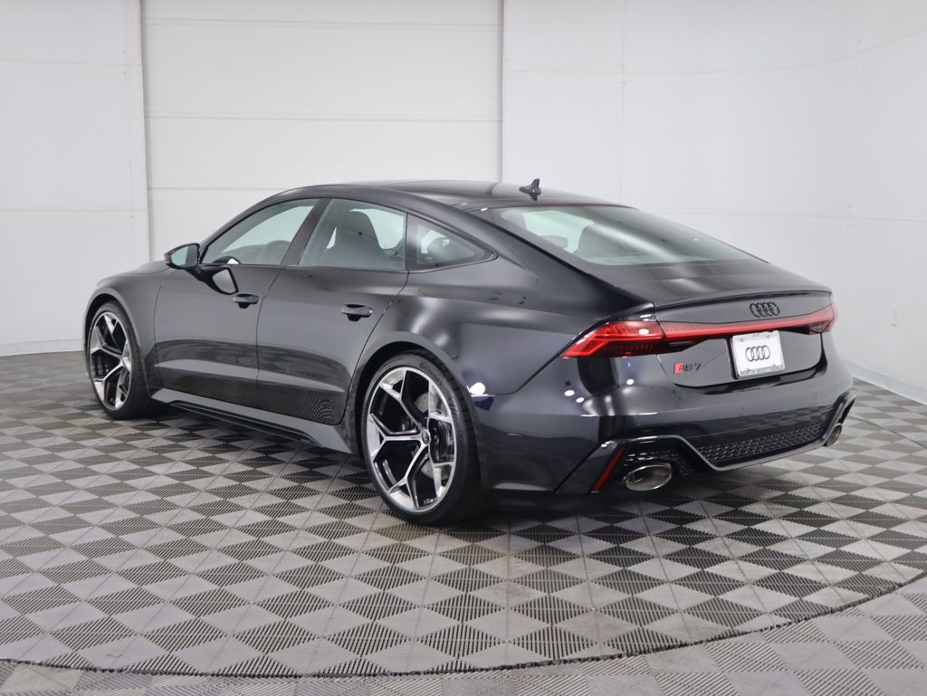 Thumbnail: 2025 Audi RS 7 - 7