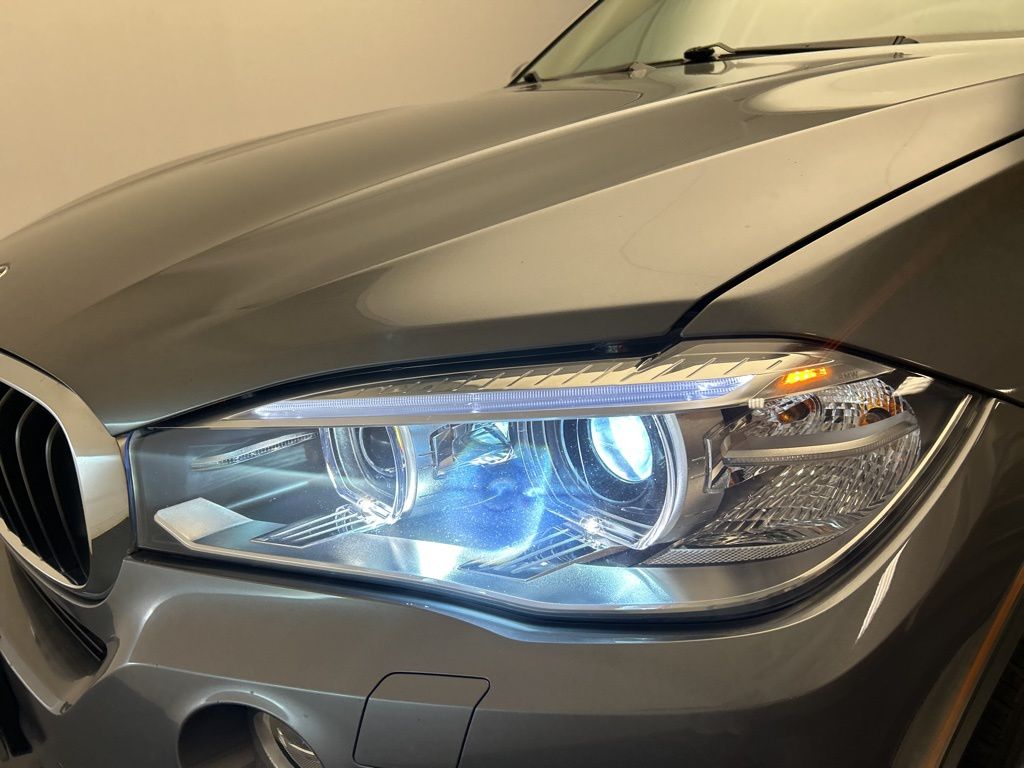 Thumbnail: 2016 BMW X5 - 9