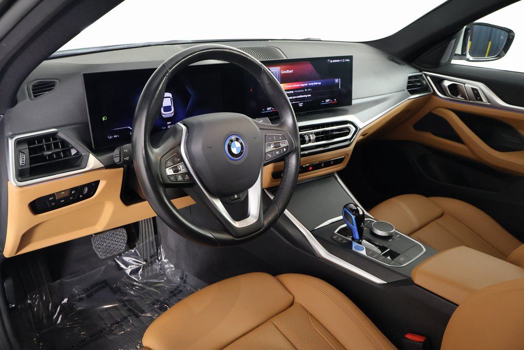 Thumbnail: 2023 BMW i4 - 7