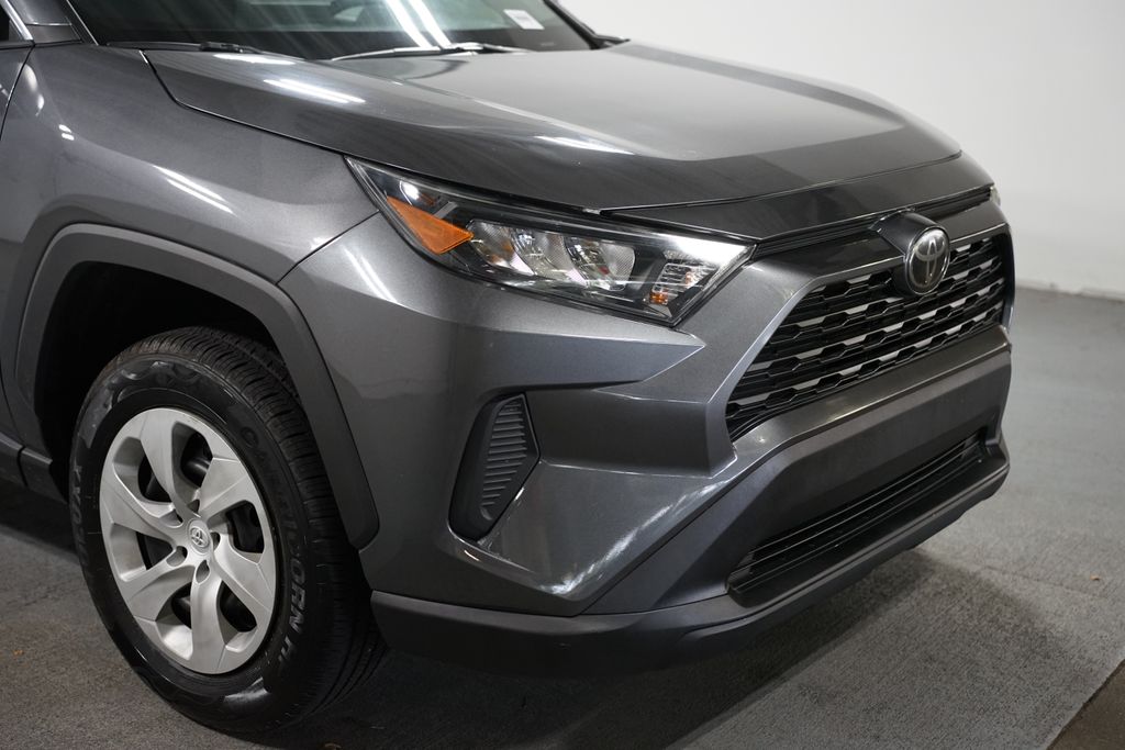 Thumbnail: 2019 Toyota RAV4 - 4
