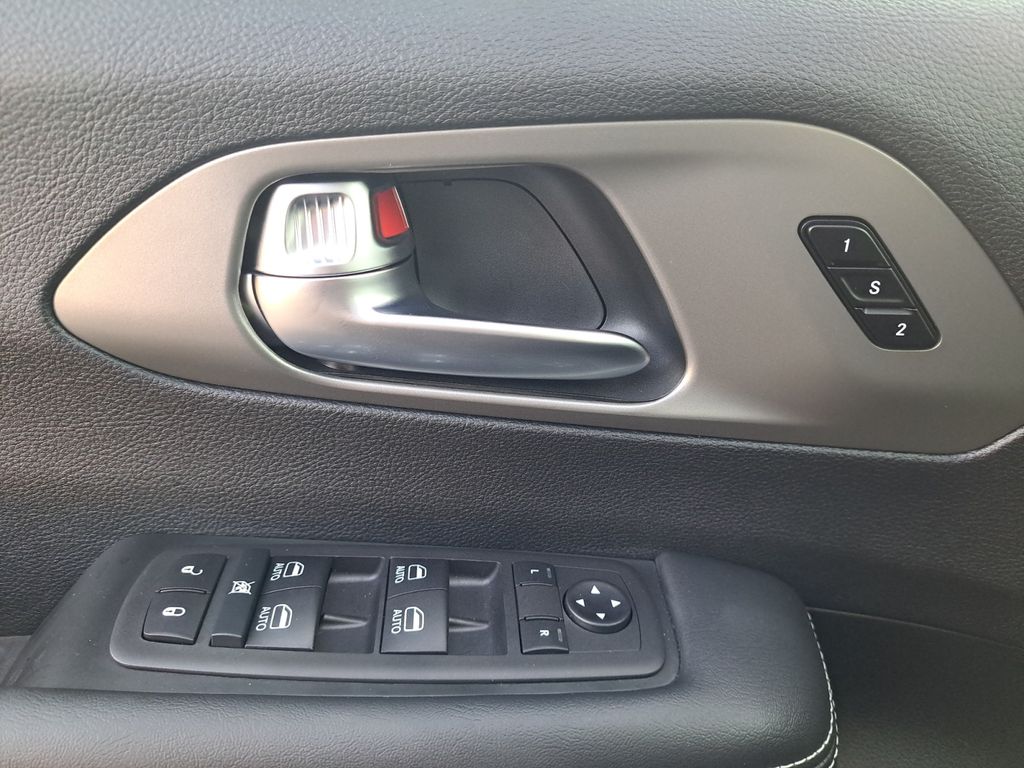 New Car 2025 Chrysler Pacifica  For Sale Under $40,000 In Austin, Texas