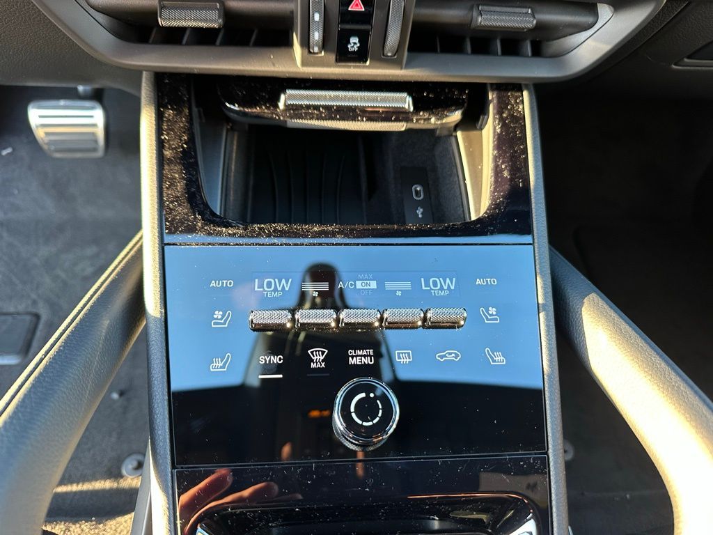 Thumbnail: 2026 Porsche Cayenne - 25