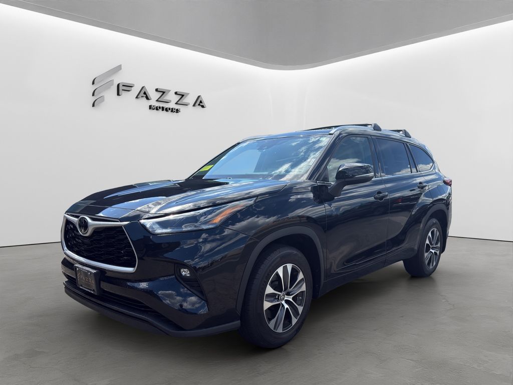 Midnight Black Metallic 2021 Toyota Highlander SUV / Crossover All-Wheel Drive 8-Speed Automatic