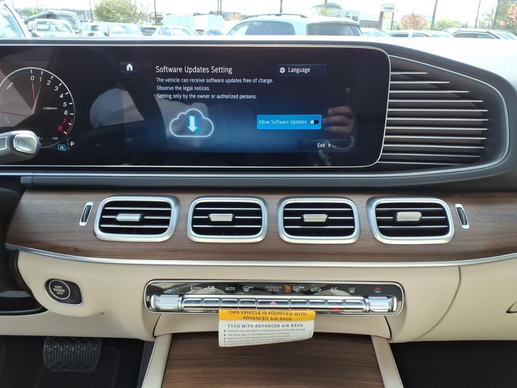 New 2026 White Mercedes-Benz GLE 450e image 22