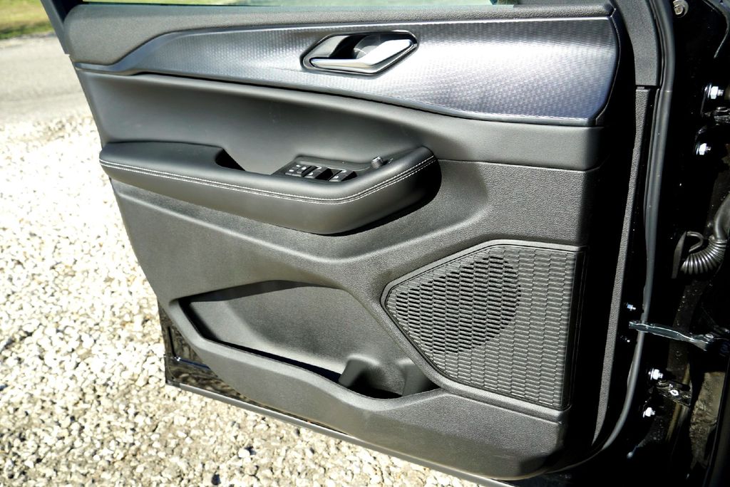 New Car 2025 Jeep Grand Cherokee L  Altitude X For Sale Under $40,000 In Taylor, Texas