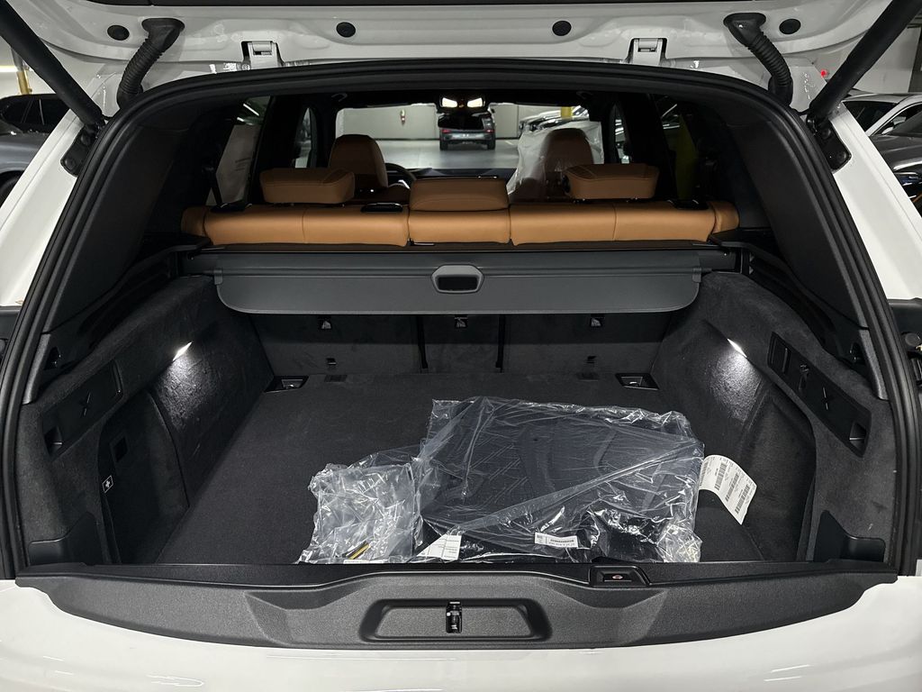Thumbnail: 2026 BMW X5 - 24