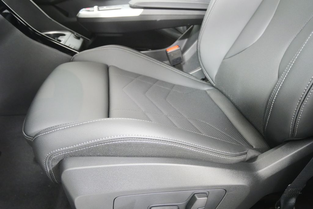 Thumbnail: 2026 BMW X2 - 10