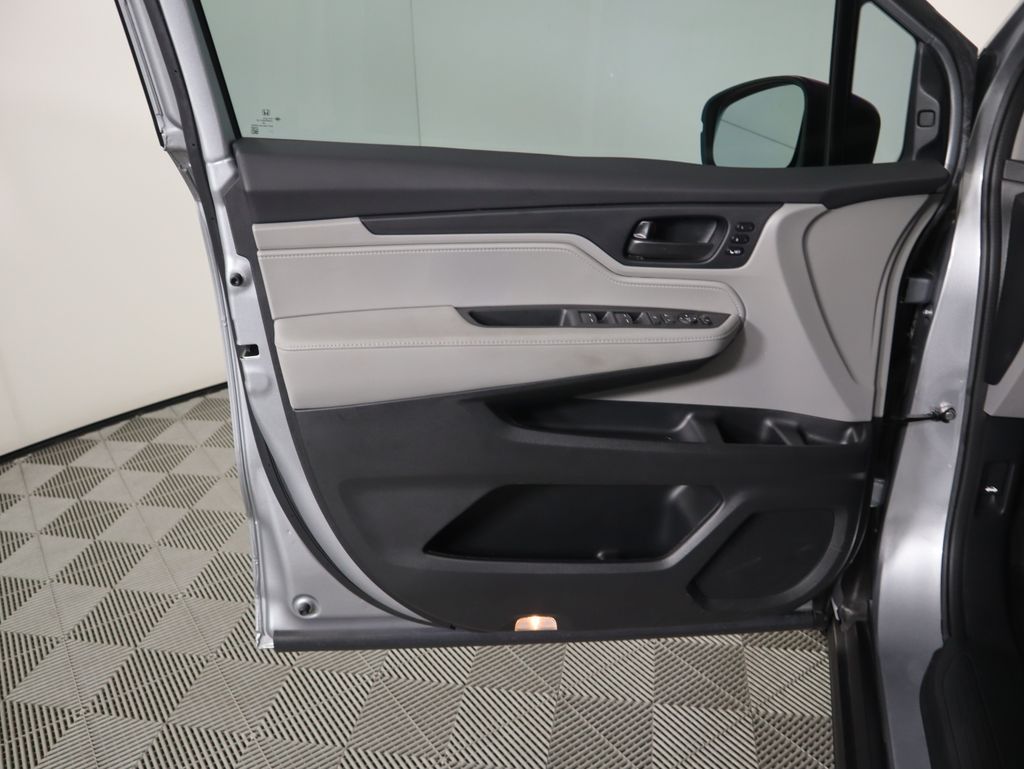 Thumbnail: 2024 Honda Odyssey - 24