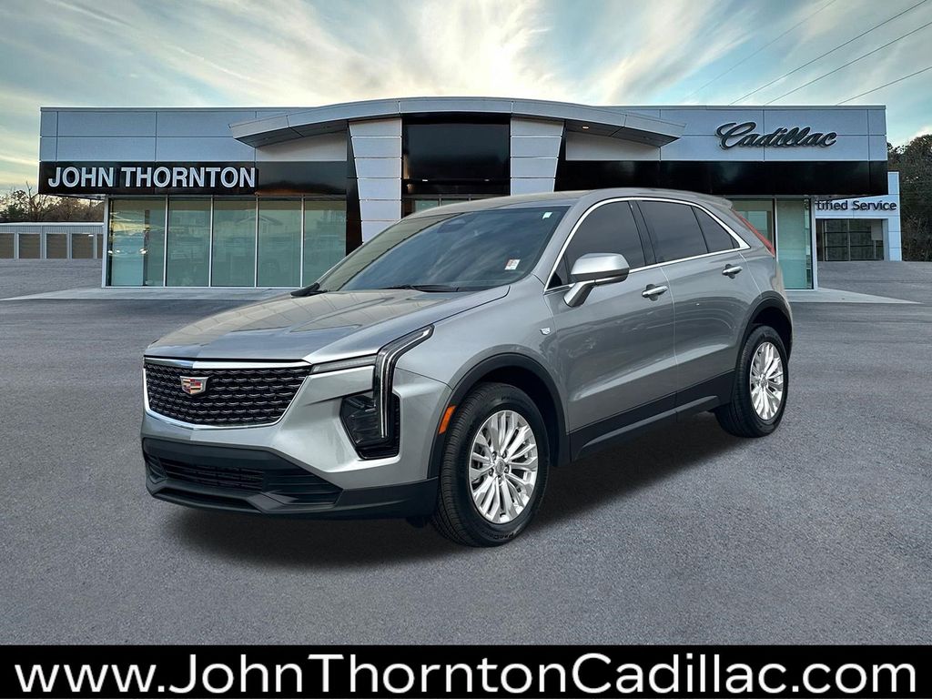 Argent Silver Metallic 2024 Cadillac XT4 Luxury FWD SUV / Crossover Front-Wheel Drive 9-Speed Automatic