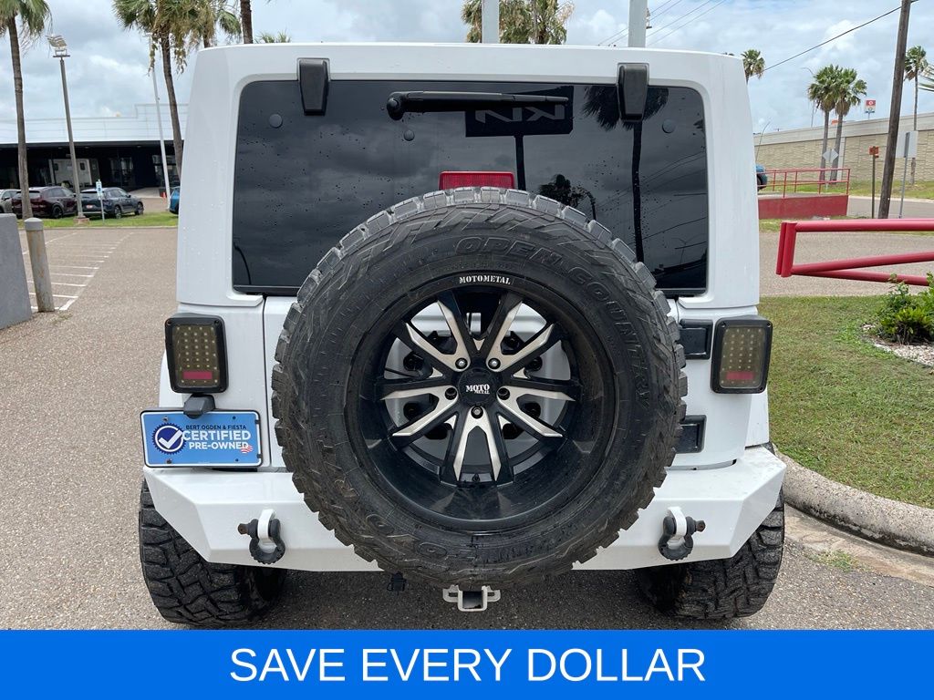 Used 2016 White/off-white Jeep Unlimited Rubicon image 5