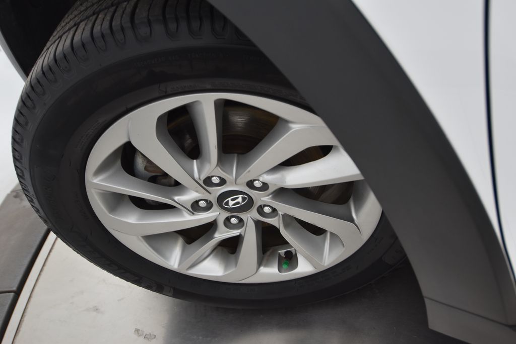 2016 Hyundai Tucson SE photo
