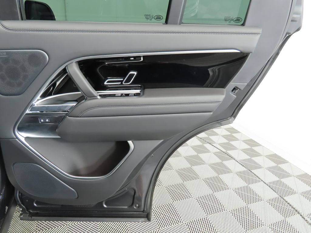 Thumbnail: 2025 Land Rover Range Rover - 27