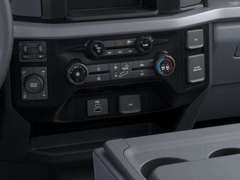 New 2026 Ford Super Duty F-250 Crew Cab 8' Box XL
