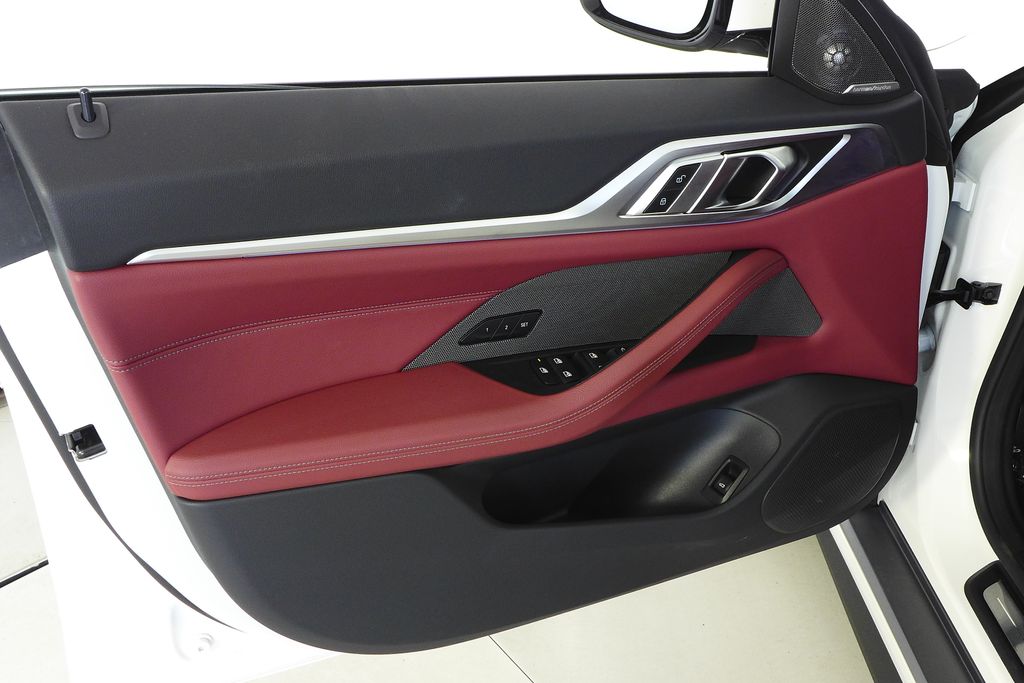 Thumbnail: 2023 BMW i4 - 11