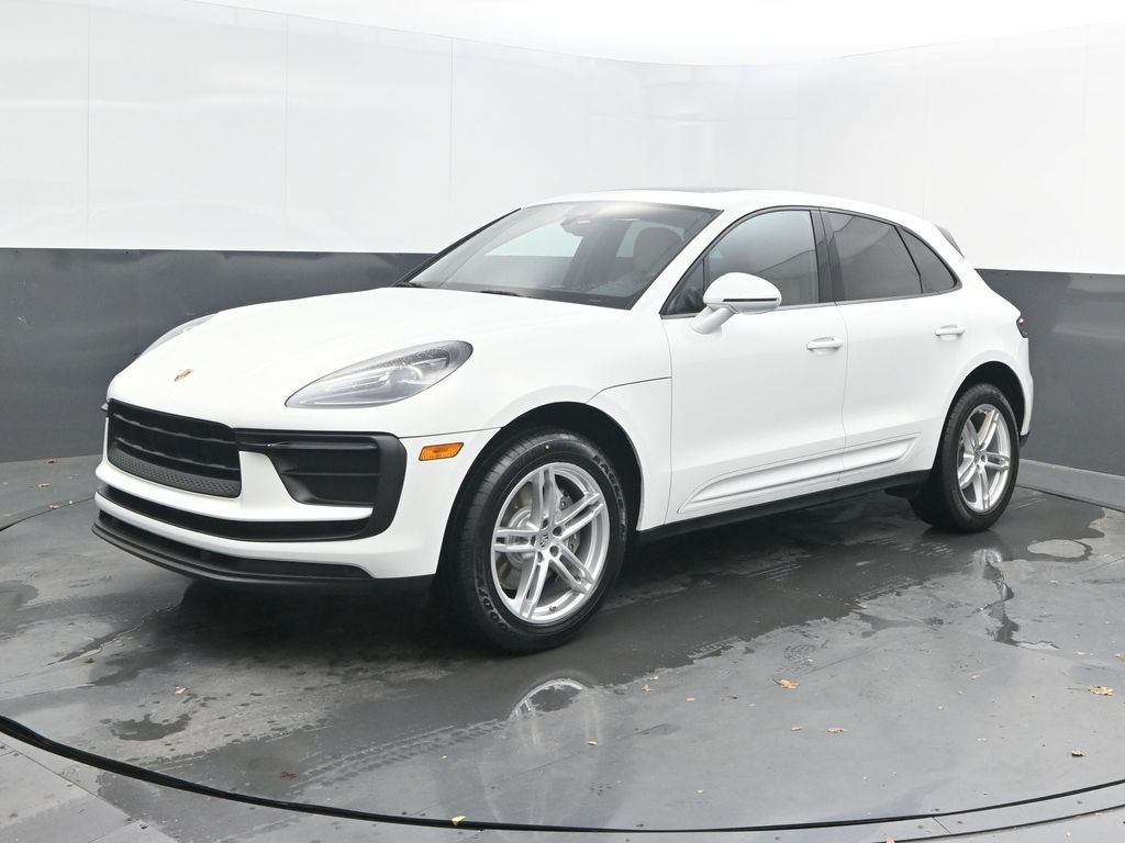 2022 Porsche Macan AWD