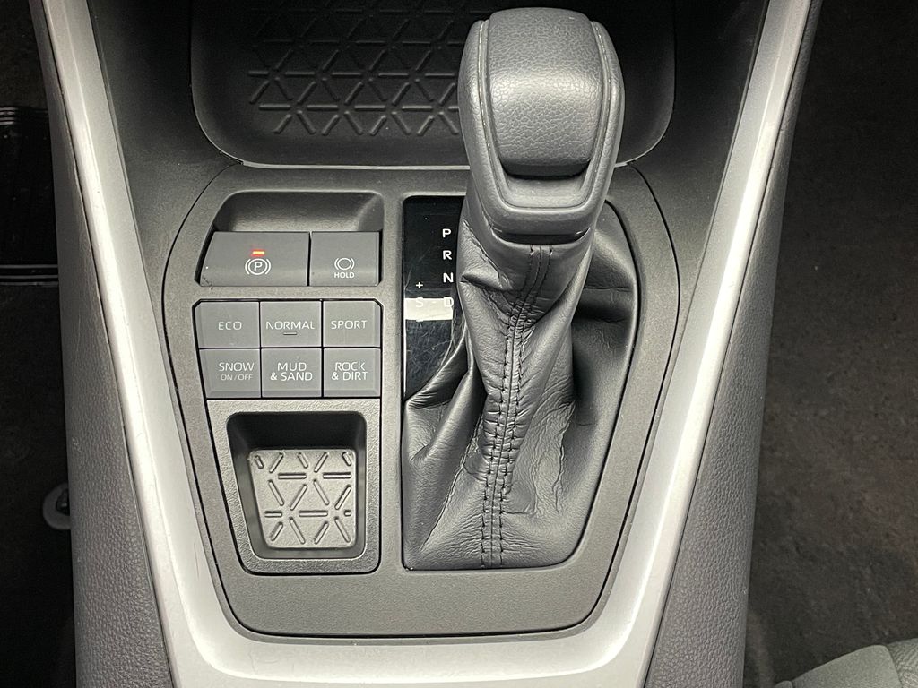 2023 Toyota RAV4 XLE 29