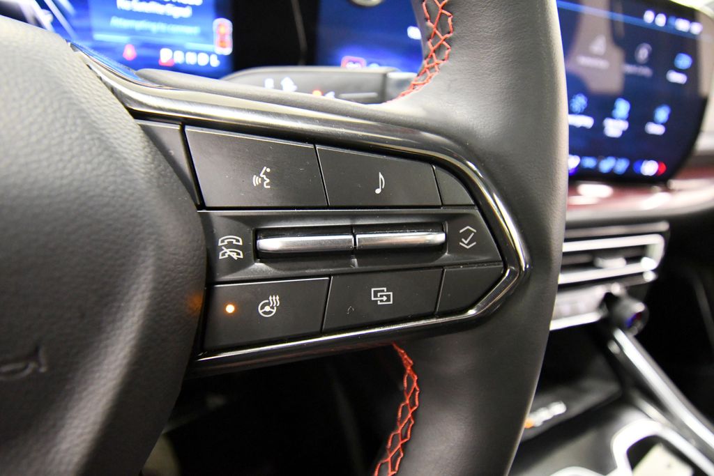 Used 2024 Chevrolet Traverse SUV