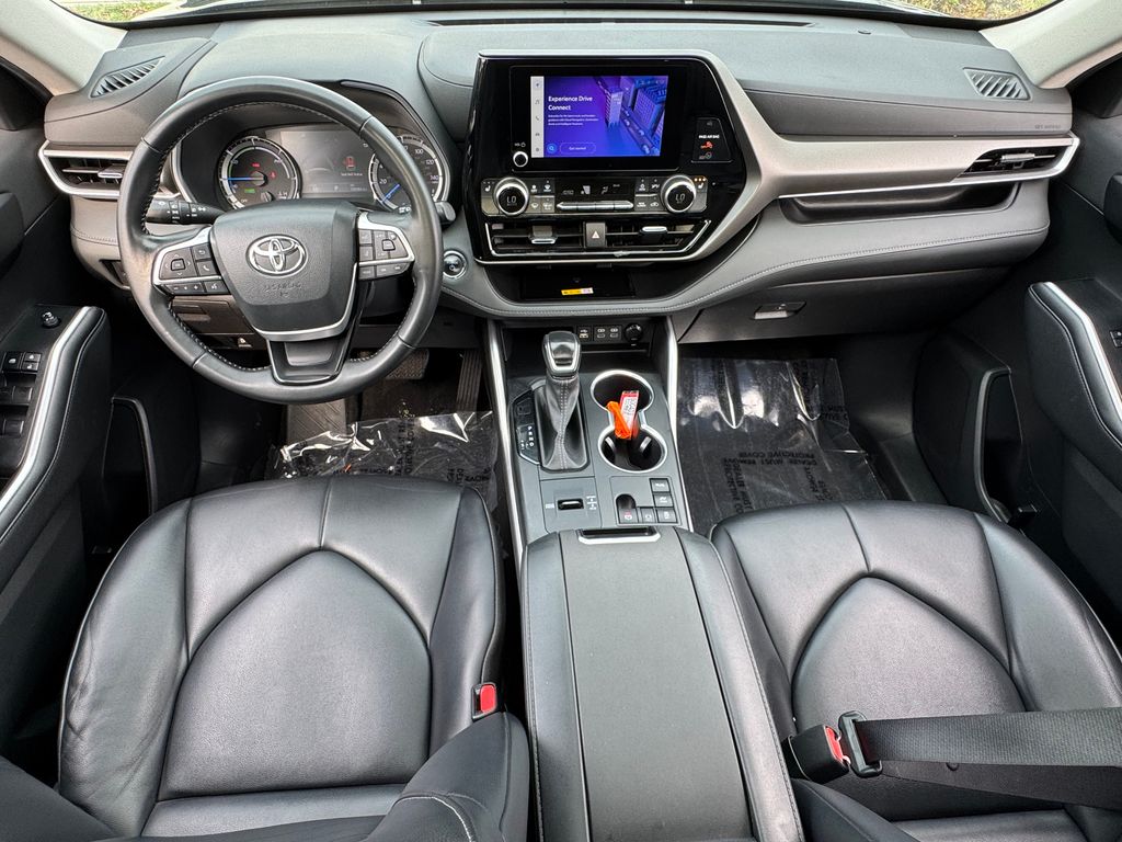 2023 Toyota Highlander Hybrid XLE