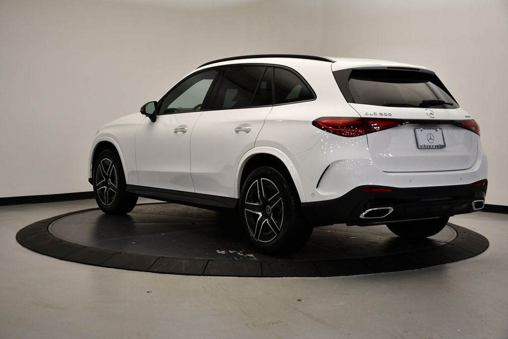 Thumbnail: 2026 Mercedes-Benz GLC - 3